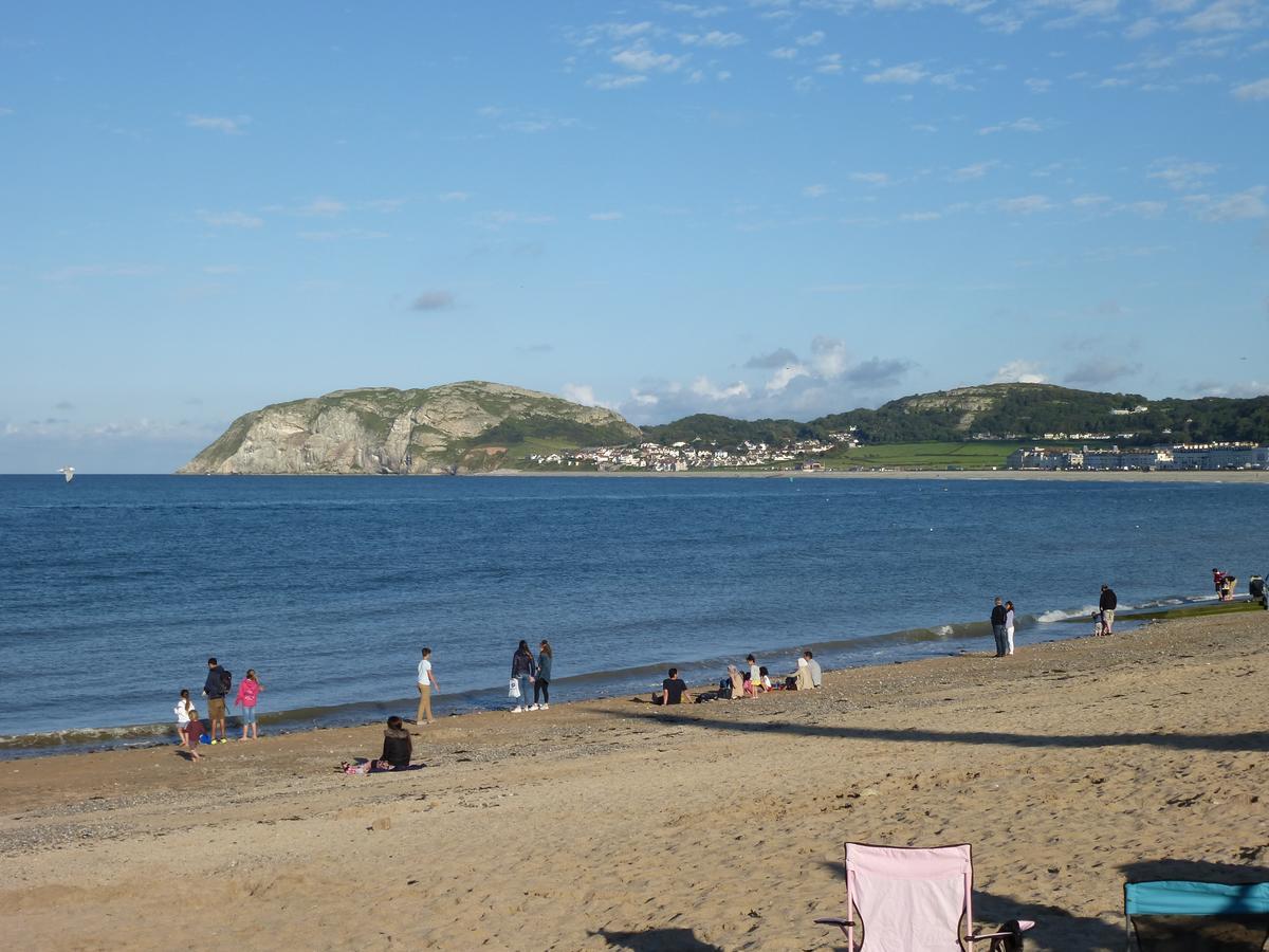 The Kenmore Guest House Llandudno Exterior photo